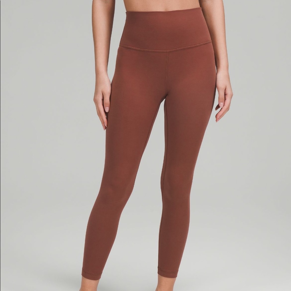 Lululemon 25” limited edition aligns